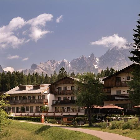 Rosapetra Spa Resort - Small Luxury Hotels Of The World Cortina d'Ampezzo Exterior photo