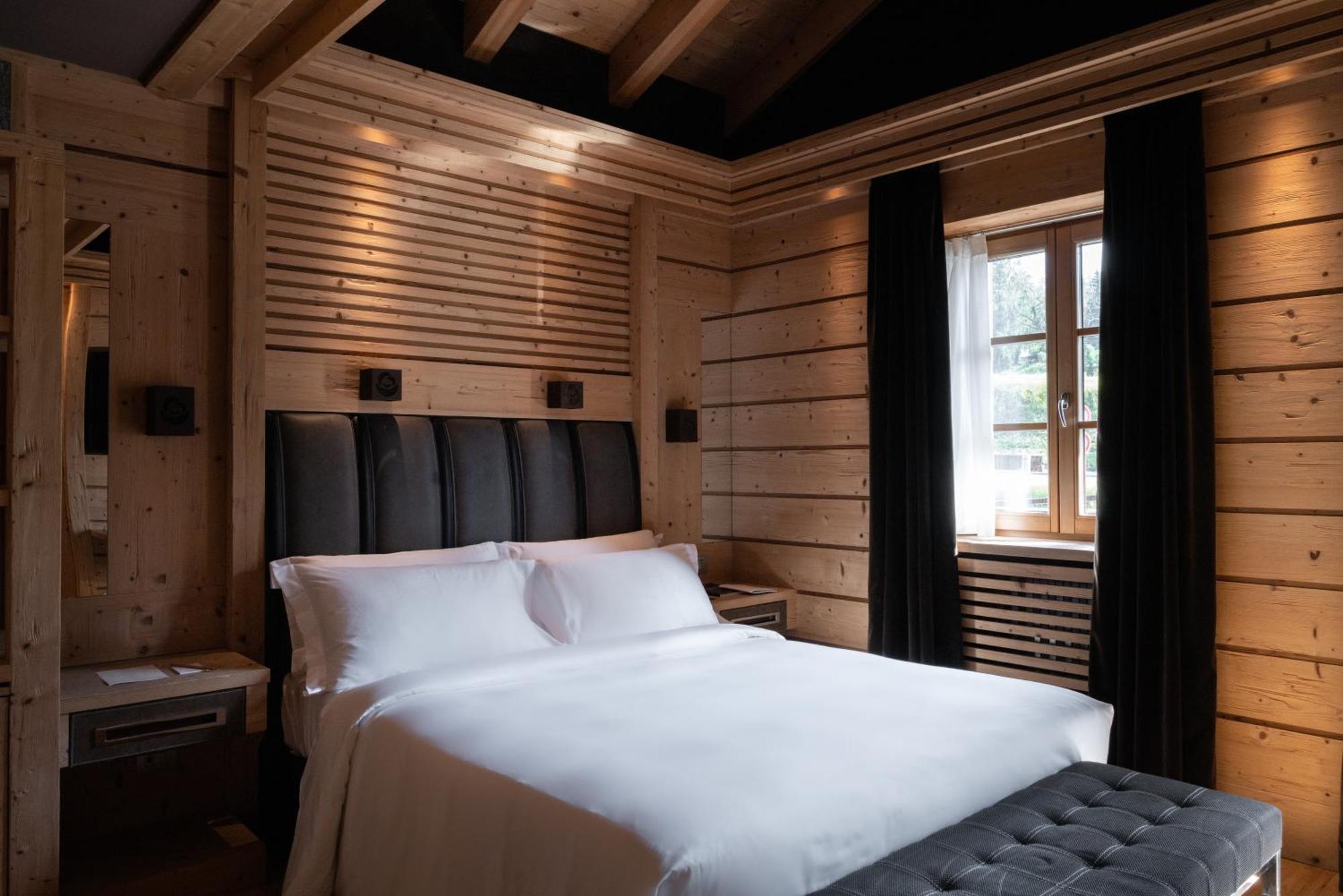 Rosapetra Spa Resort - Small Luxury Hotels Of The World Cortina d'Ampezzo Exterior photo