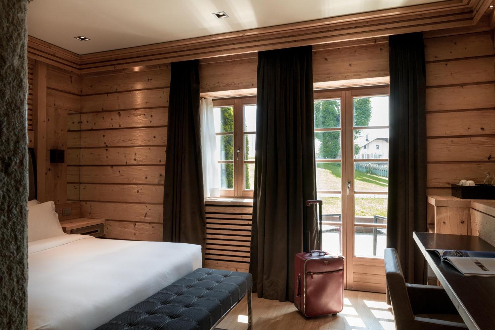 Rosapetra Spa Resort - Small Luxury Hotels Of The World Cortina d'Ampezzo Exterior photo